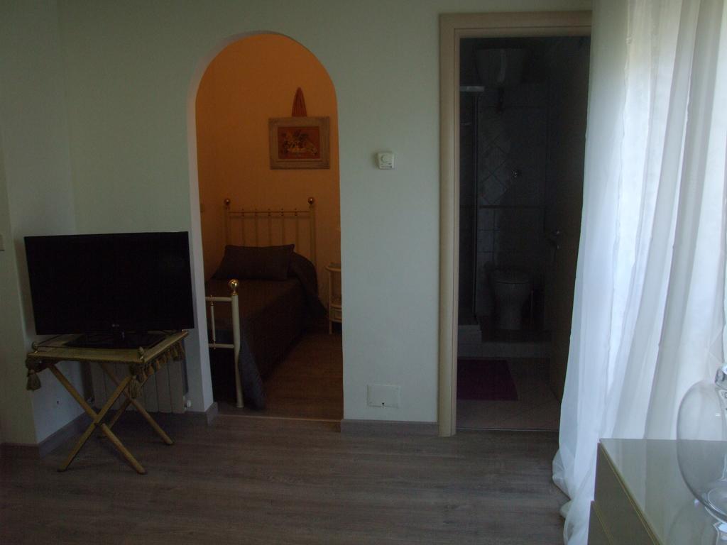 Residenza I Ciclamini Bed & Breakfast Rome Exterior photo